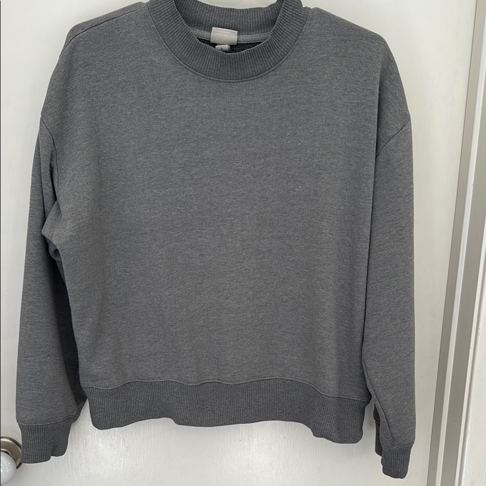 A New Day Women’s Gray Sweatshirt- L